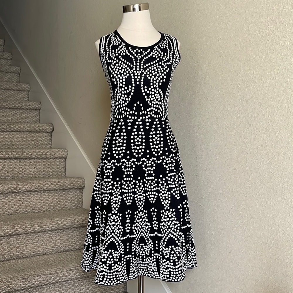 Catherine Sz S black & white stretchy knit fit & flare dress